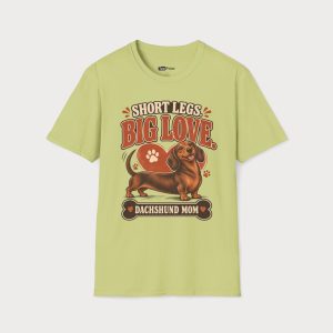 Dachshund Mom T-Shirt – "Short Legs. Big Love." Retro Dog Tee